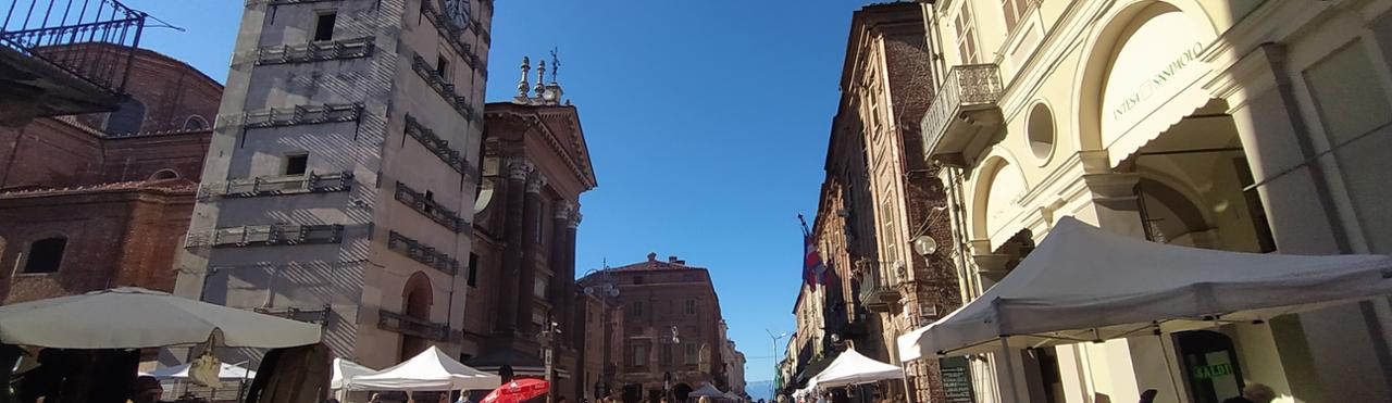 MERCATINO ANTIQUARIATO